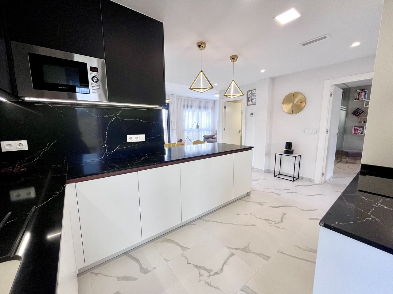 Apartamento en San Miguel de Salinas, Alicante, España 2 dormitorios, 101 m2 No. 139561
