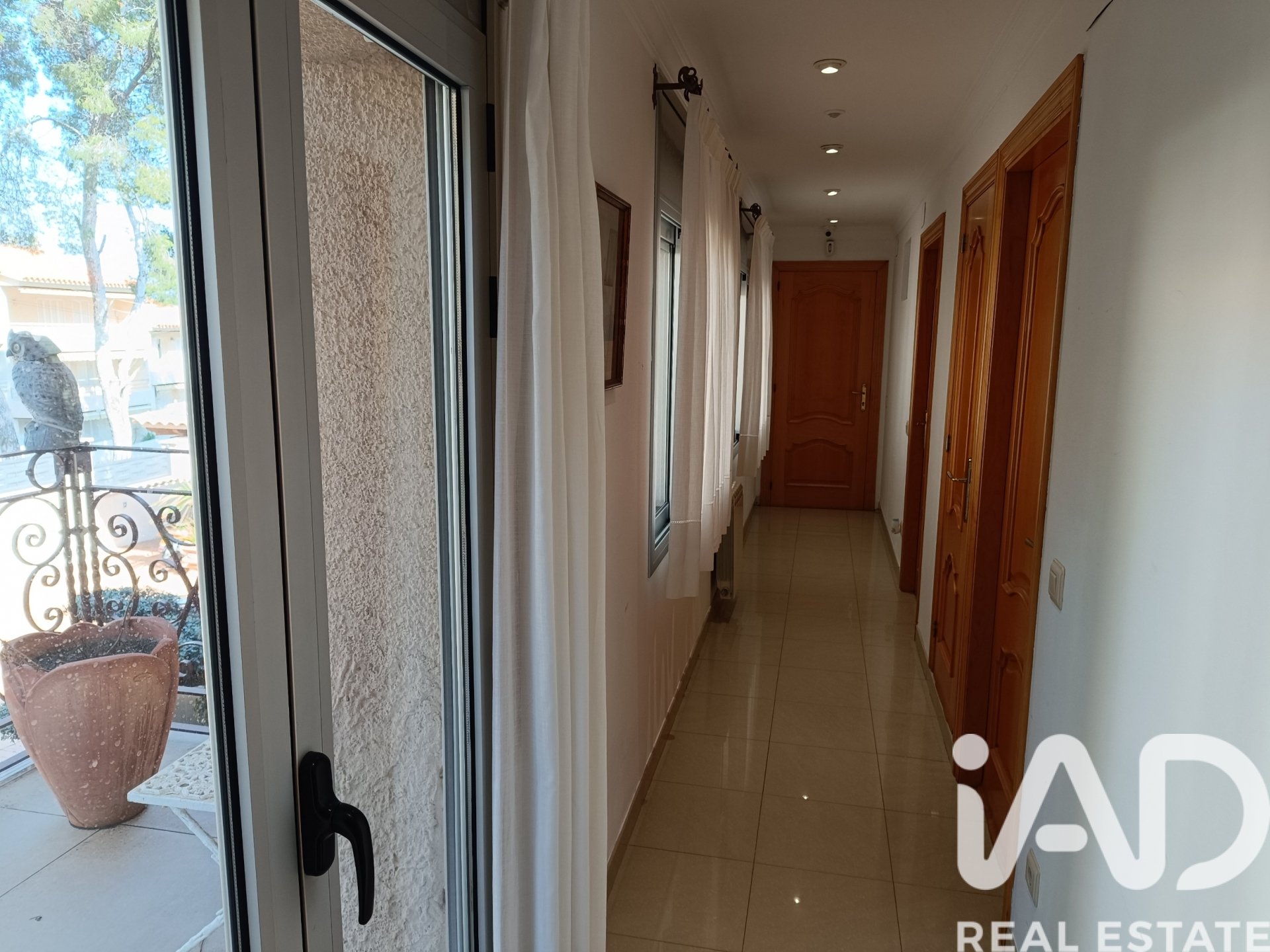 Talo Roda de Berà, Tarragona, Espanja 6 makuuhuonetta, 752 m2 No. 172314