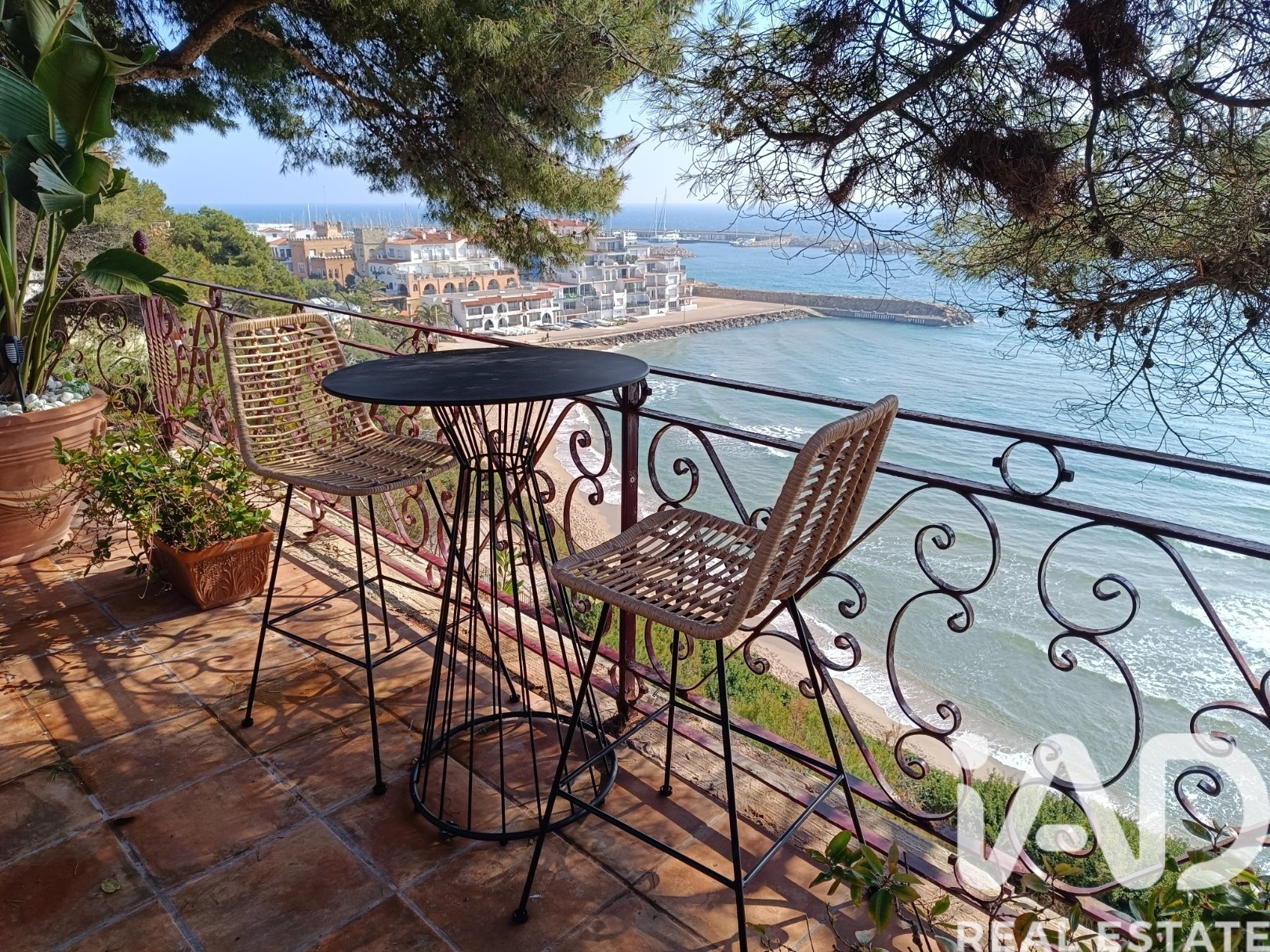 Talo Roda de Berà, Tarragona, Espanja 6 makuuhuonetta, 752 m2 No. 172314