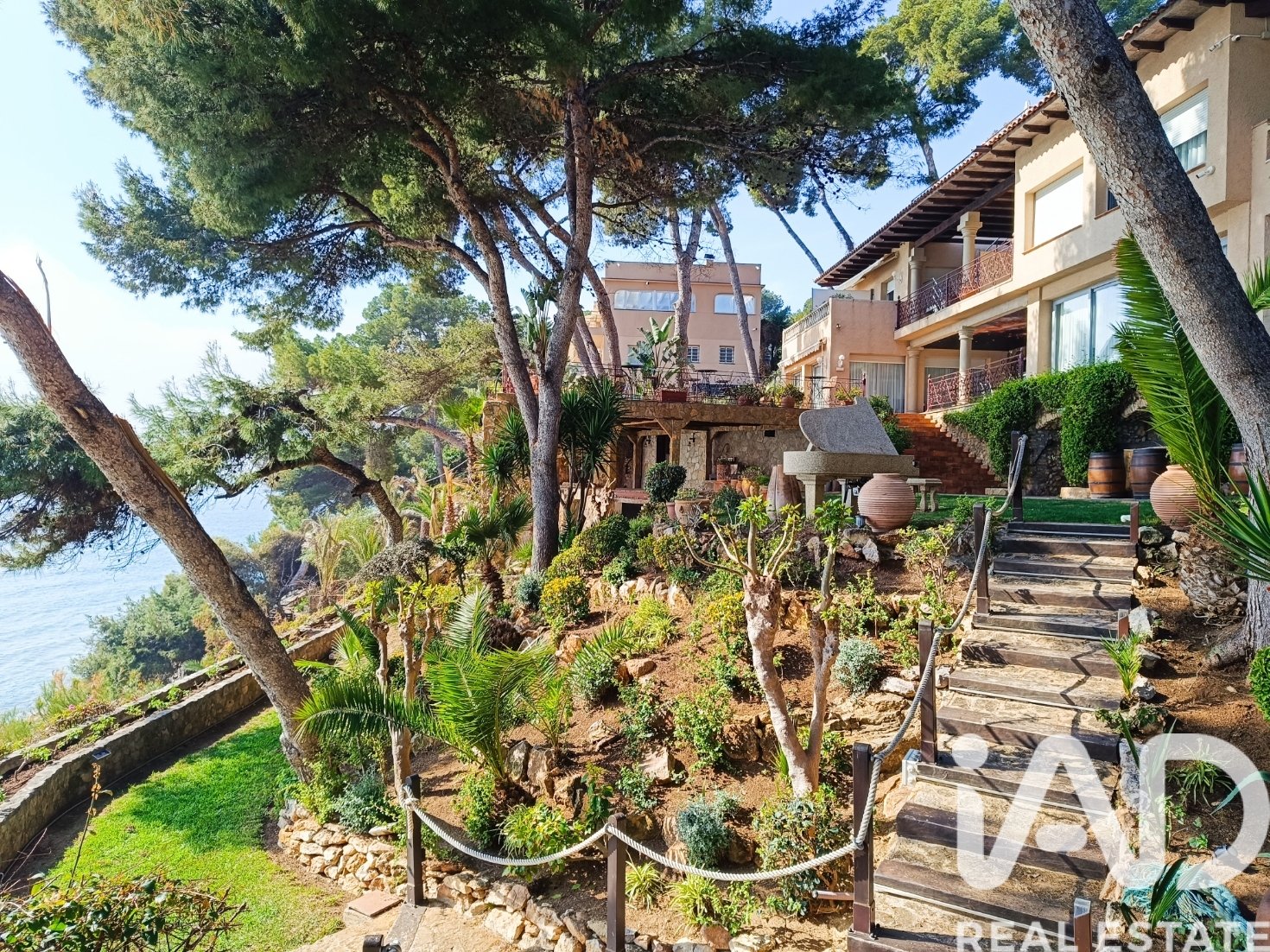 Talo Roda de Berà, Tarragona, Espanja 6 makuuhuonetta, 752 m2 No. 172314