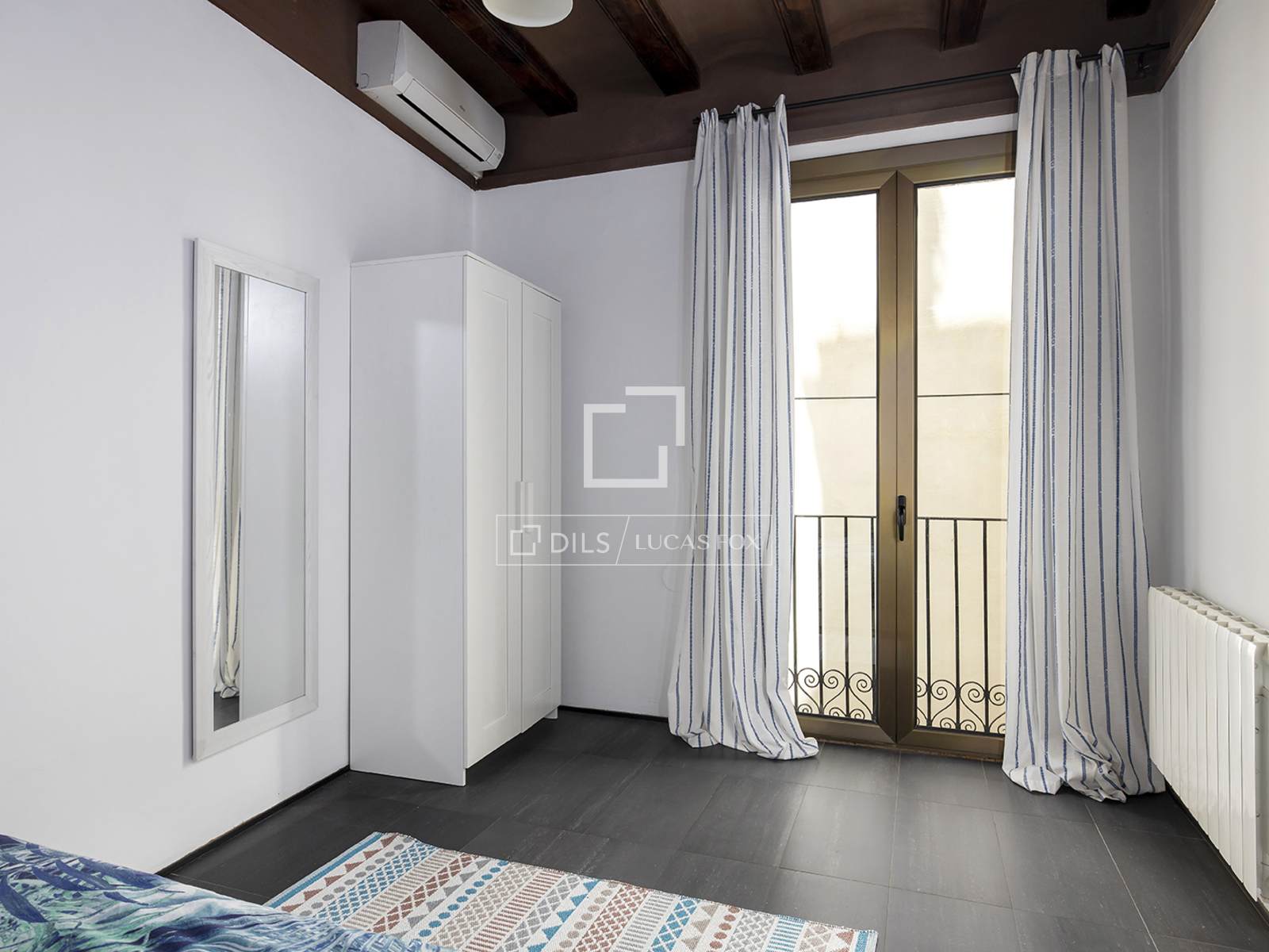 Huoneisto Barcelona, Espanja 3 makuuhuonetta, 122 m2 No. 150451