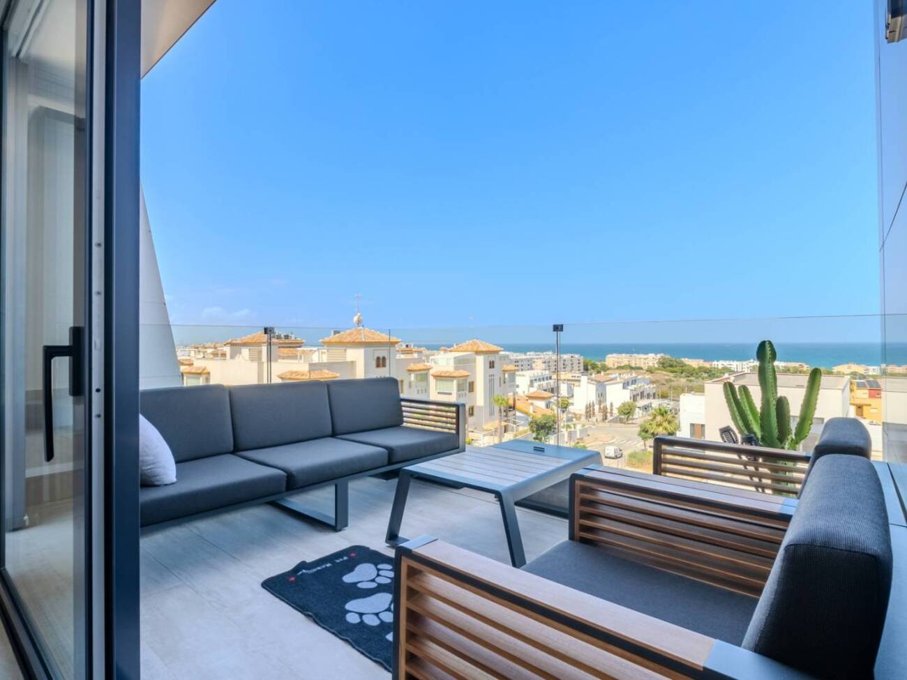 Apartment à Guardamar del Segura, Alicante, Espagne 3 chambres, 93 m2 No. 196446