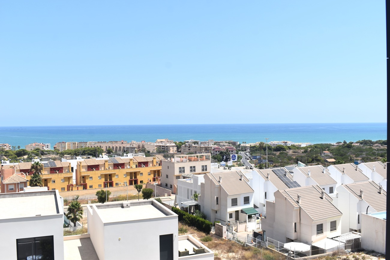 Apartment à Guardamar del Segura, Alicante, Espagne 3 chambres, 93 m2 No. 196446