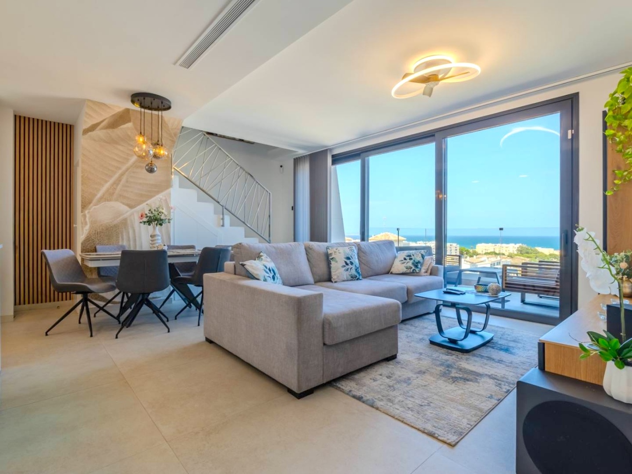 Apartment à Guardamar del Segura, Alicante, Espagne 3 chambres, 93 m2 No. 196446