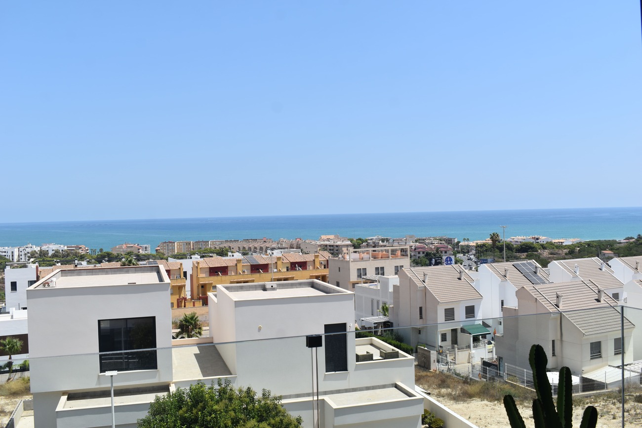 Apartment à Guardamar del Segura, Alicante, Espagne 3 chambres, 93 m2 No. 196446