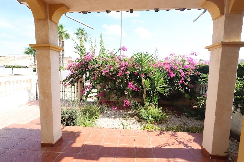 Townhouse in Alicante, Spain 2 bedrooms, 80 sq.m. No. 196443