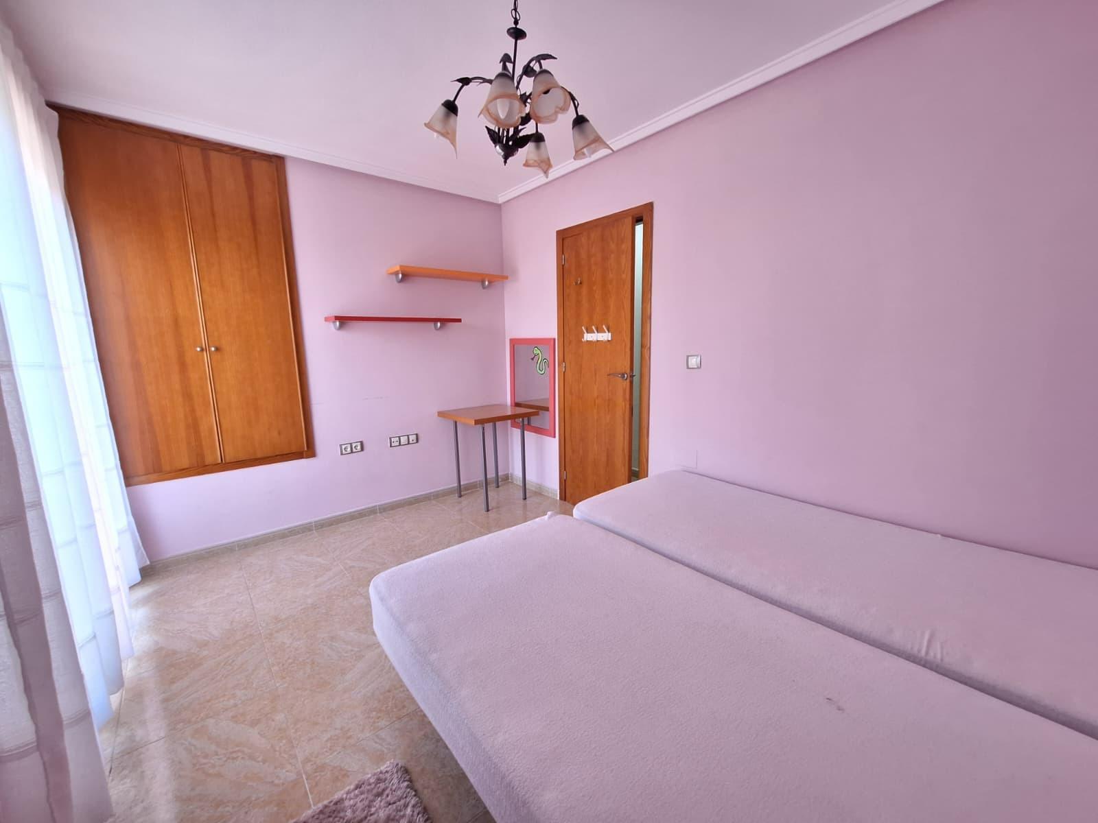 Casa adosada en Torrevieja, Alicante, España 3 dormitorios, 83 m2 No. 196444