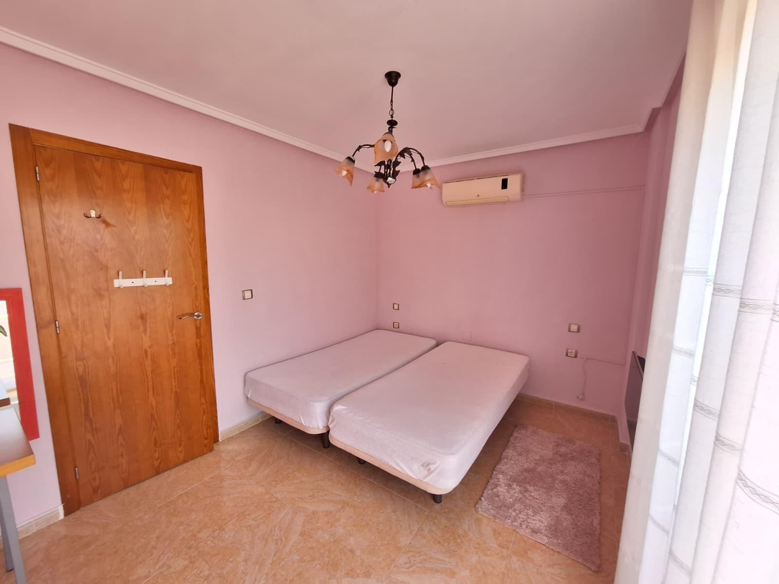Casa adosada en Torrevieja, Alicante, España 3 dormitorios, 83 m2 No. 196444
