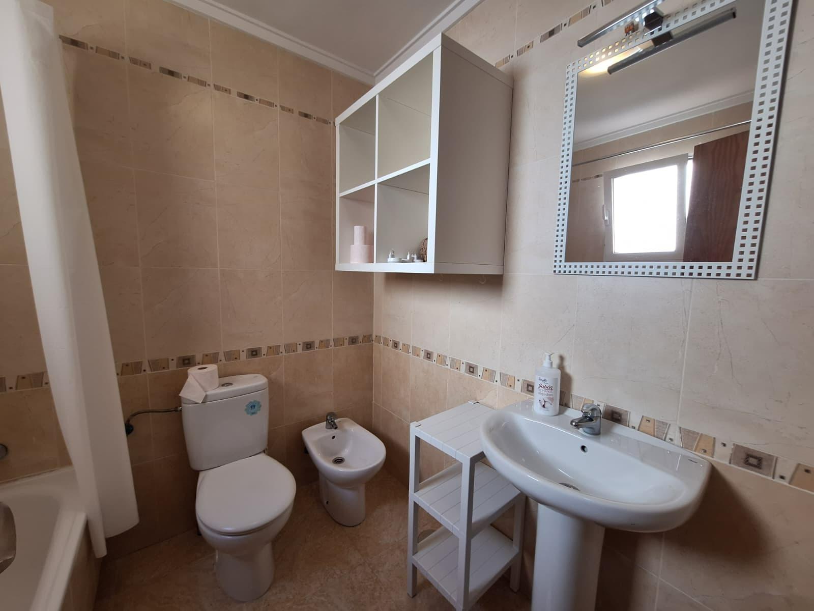 Casa adosada en Torrevieja, Alicante, España 3 dormitorios, 83 m2 No. 196444