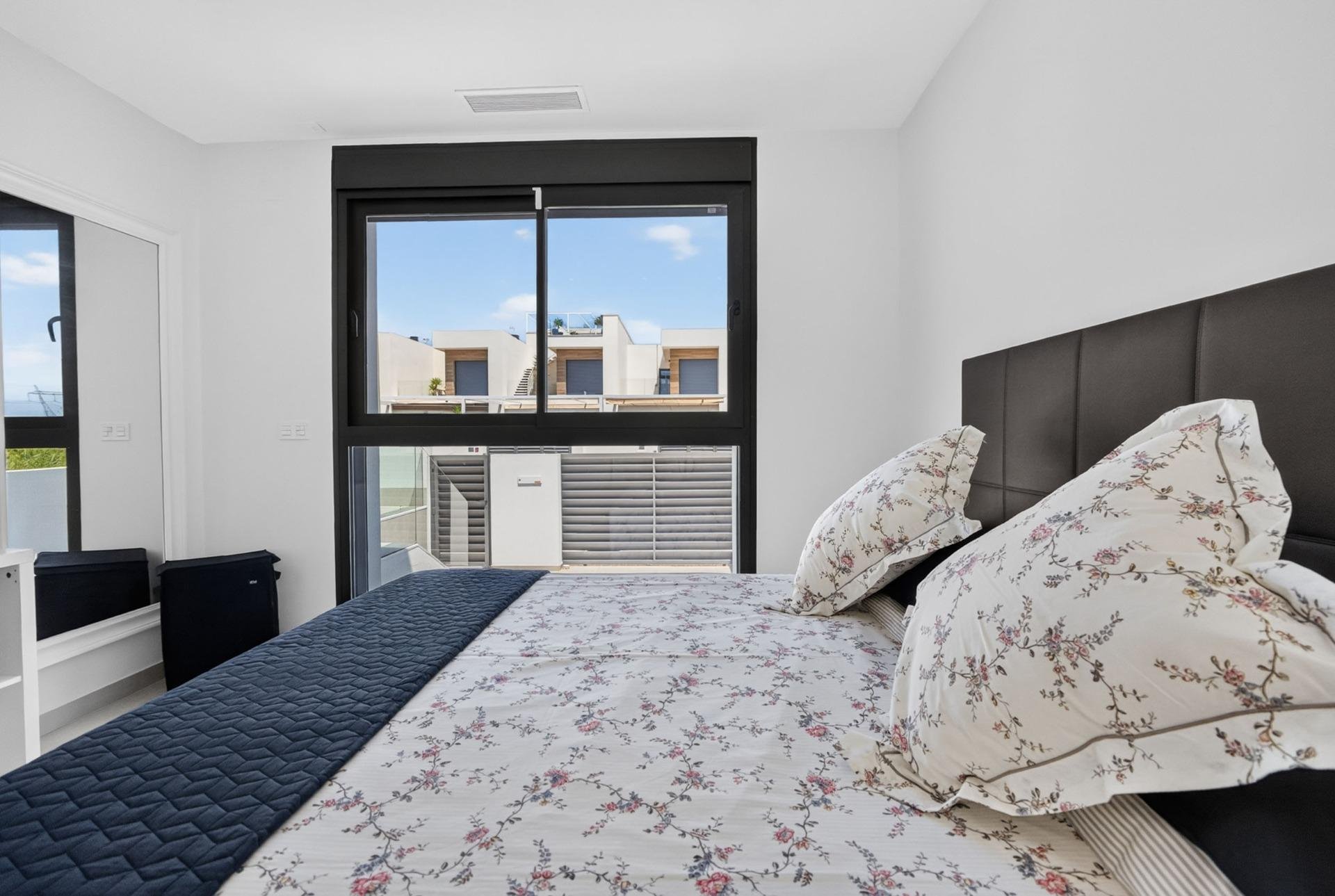 Villa à Benijofar, Alicante, Espagne 5 chambres, 214 m2 No. 196445