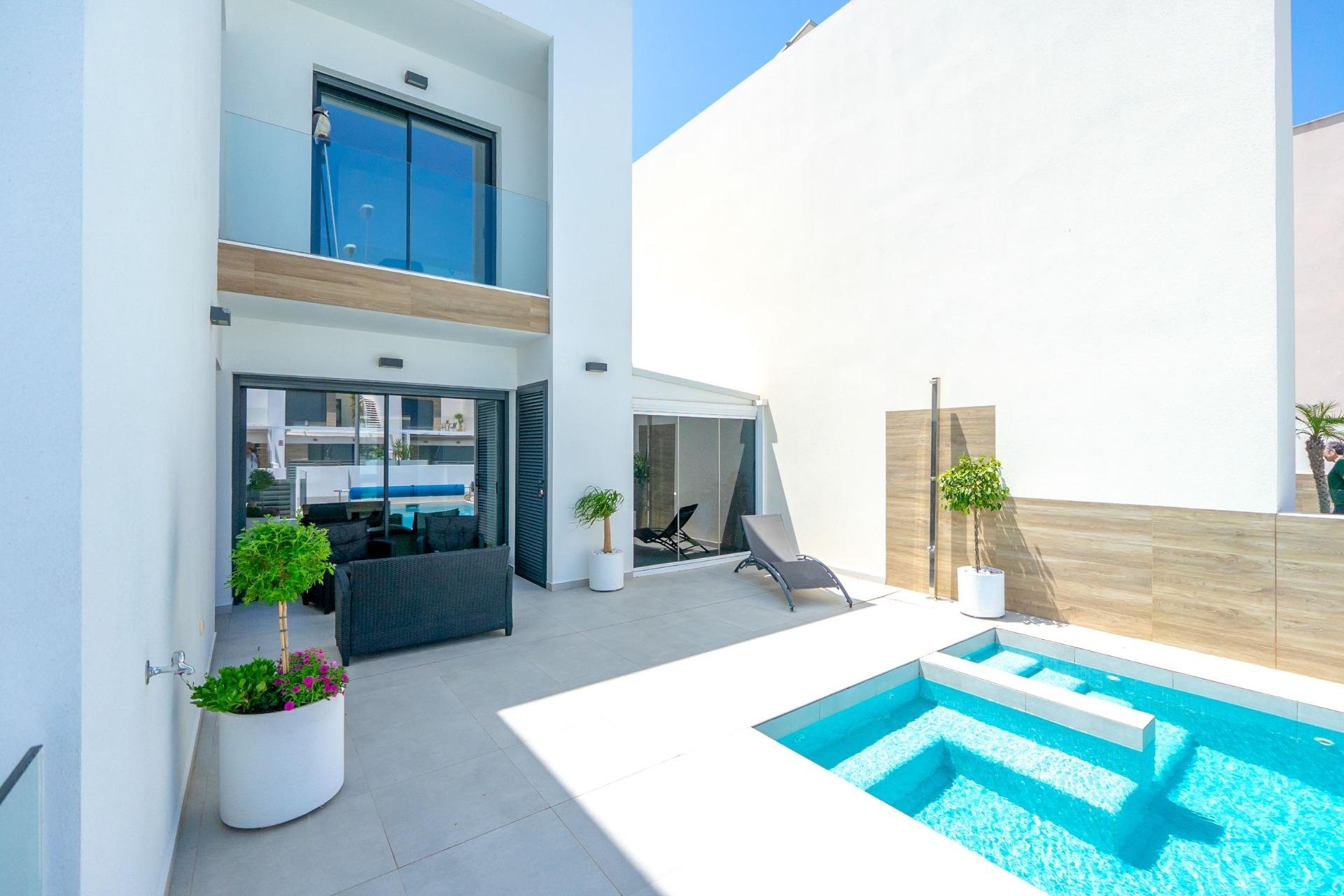 Villa à Benijofar, Alicante, Espagne 5 chambres, 214 m2 No. 196445