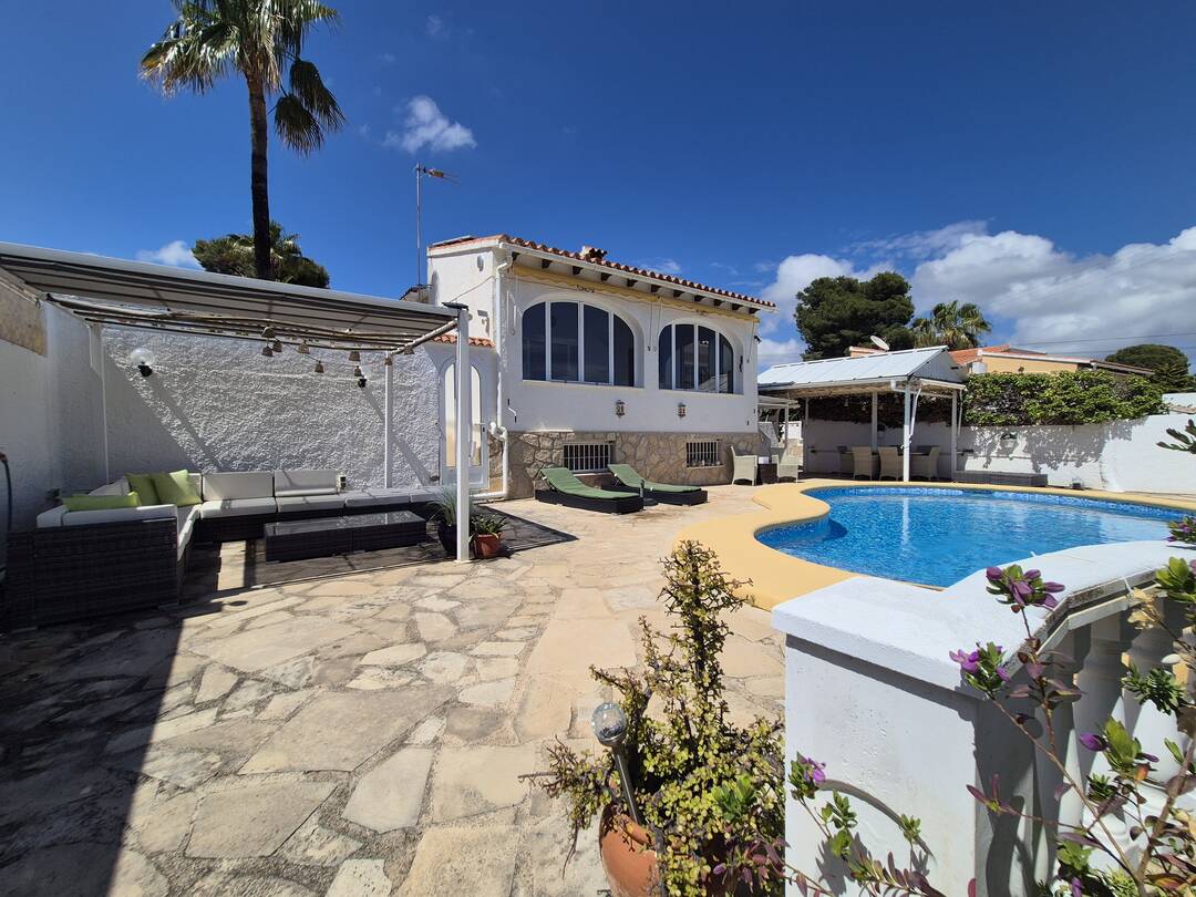 Villa a Moraira, Alicante, Spagna 3 camere da letto, 321 mq. N° 193198