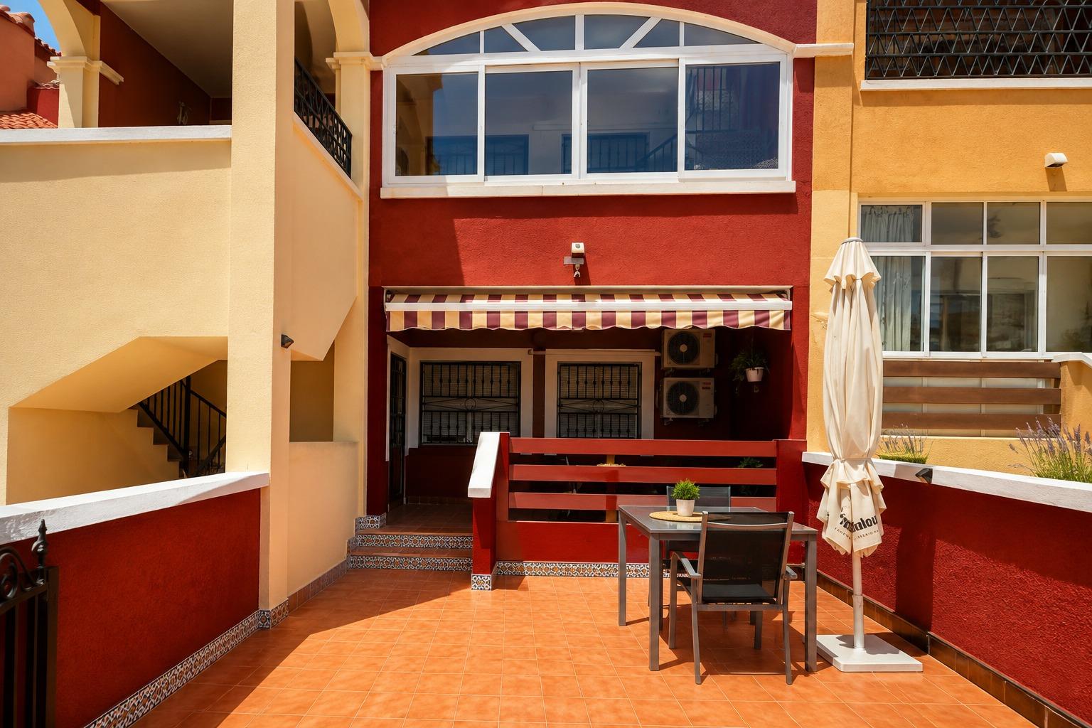 Bungalow in Alicante, Spanien 2 Schlafzimmer, 82 m2 Nr. 193195