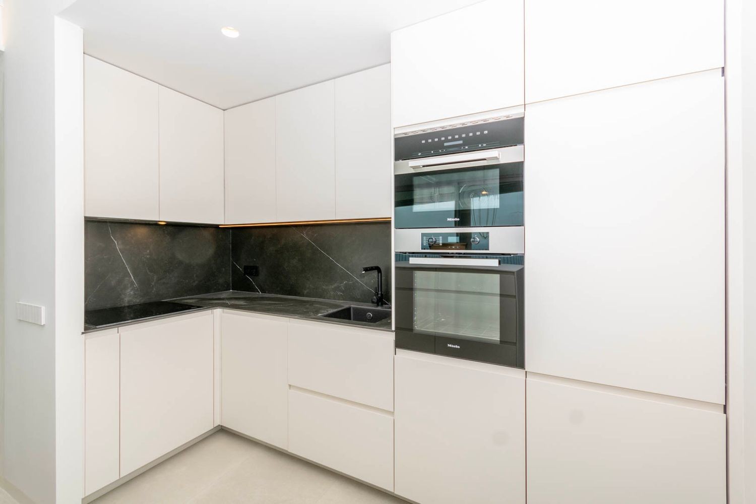 Appartamento a Calpe, Alicante, Spagna 3 camere da letto, 193 mq. N° 74221