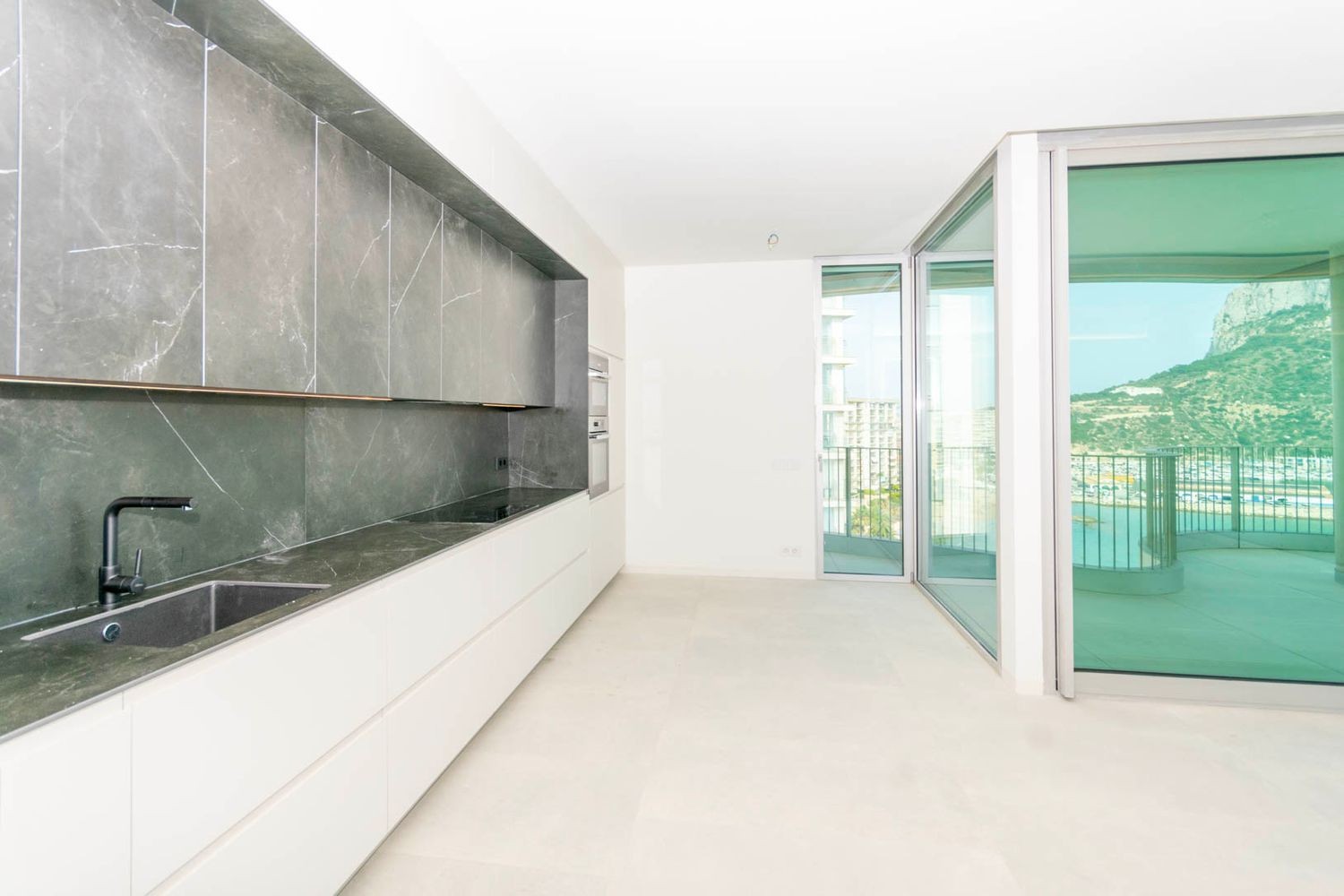 Appartamento a Calpe, Alicante, Spagna 3 camere da letto, 193 mq. N° 74221