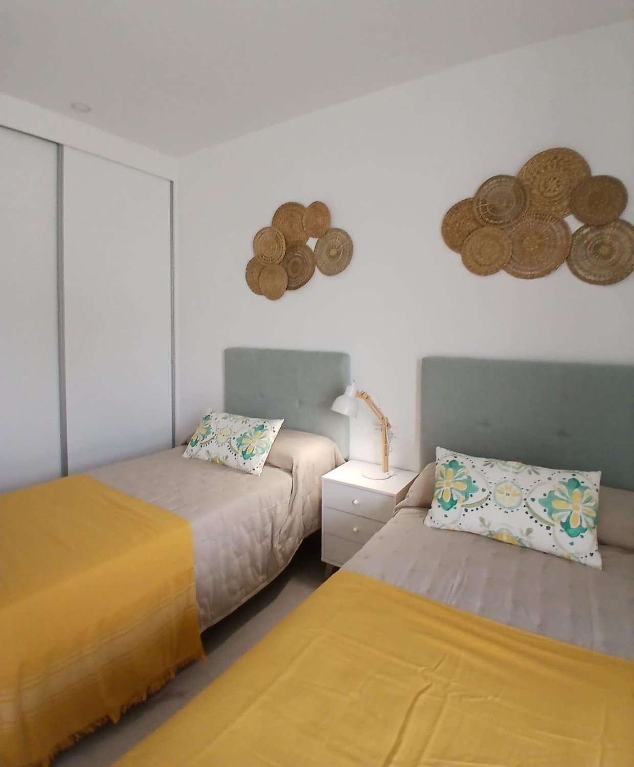 Tvåvåningslägenhet i Bigastro, Alicante, Spanien 3 sovrum, 227 kvm. Nr. 180667