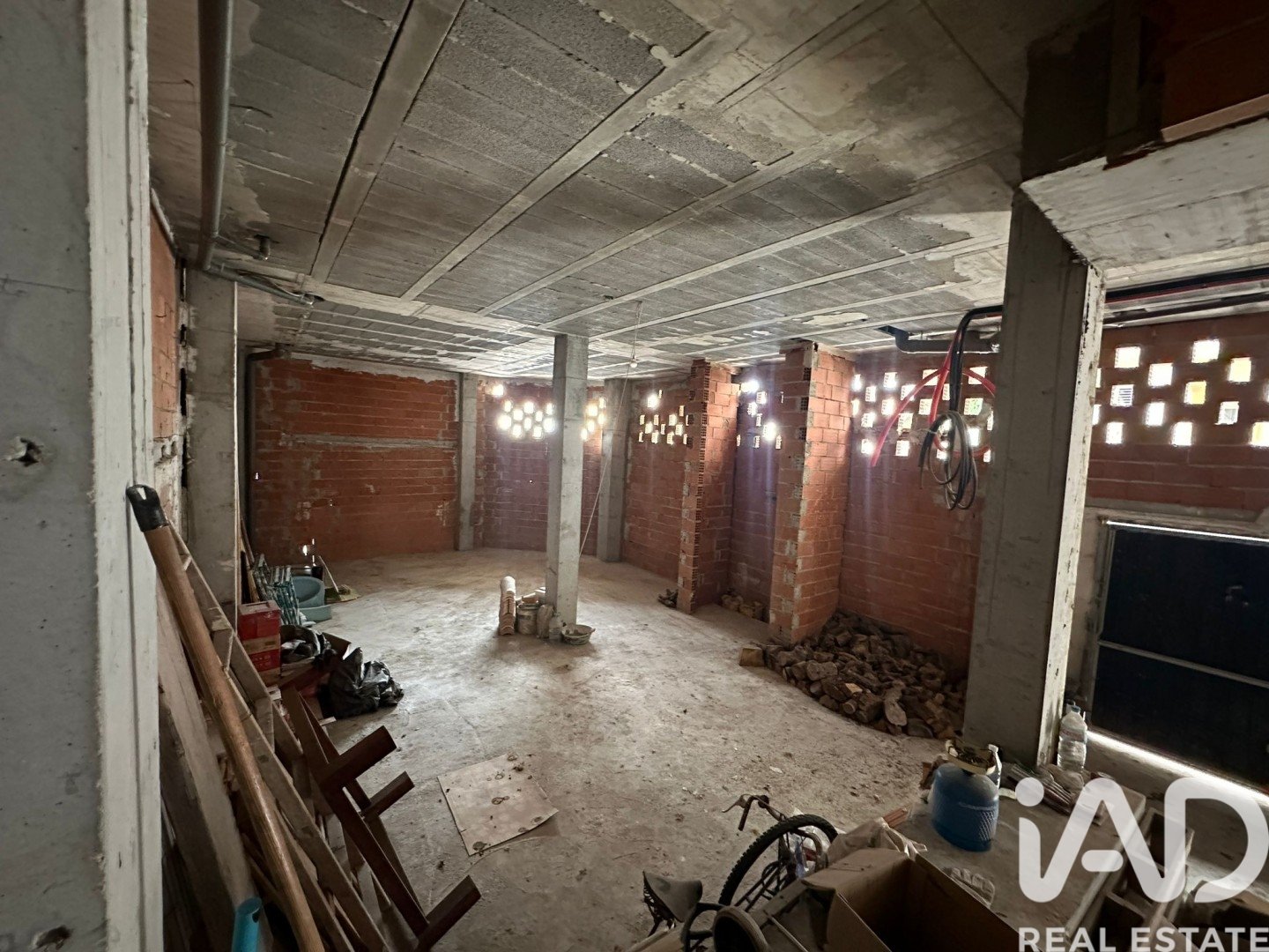 Commercial property à Pego, Alicante, Espagne 1 chambre, 381 m2 No. 173419