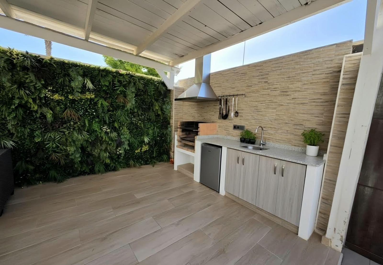 Villa à Torrevieja, Alicante, Espagne 4 chambres, 114 m2 No. 195540