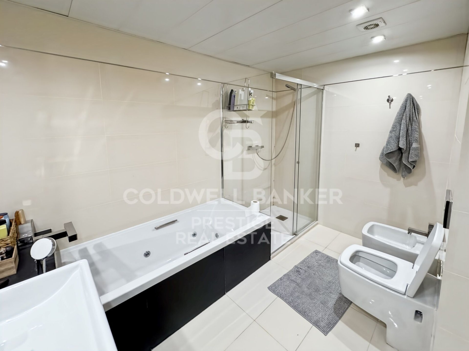 Appartamento a Barcelona, Spagna 3 camere da letto, 149 mq. N° 159209