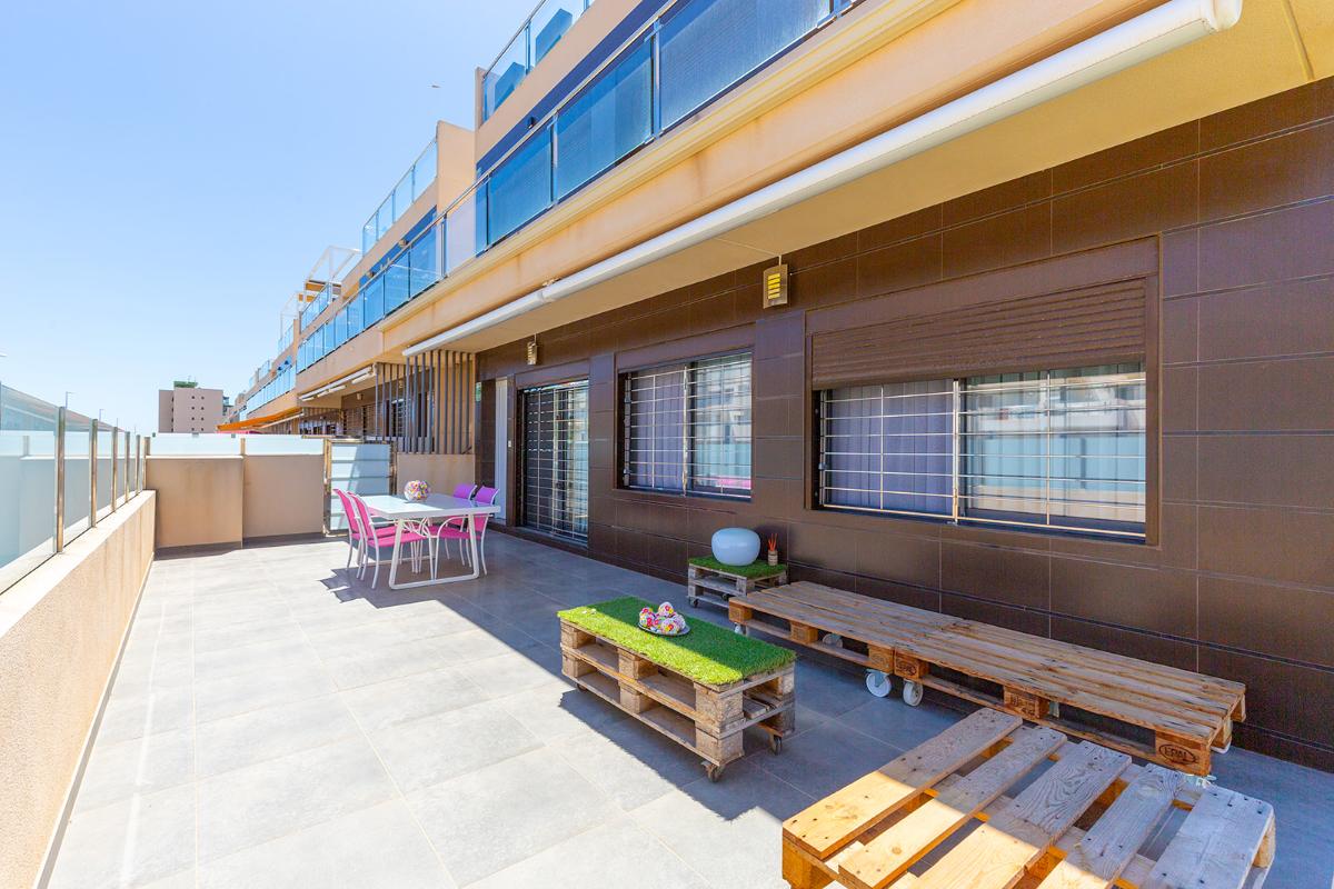 Appartamento a Pilar de la Horadada, Alicante, Spagna 4 camere da letto, 120 mq. N° 99807