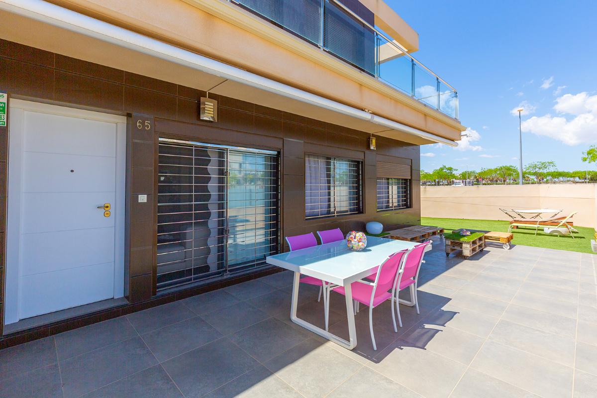 Appartamento a Pilar de la Horadada, Alicante, Spagna 4 camere da letto, 120 mq. N° 99807