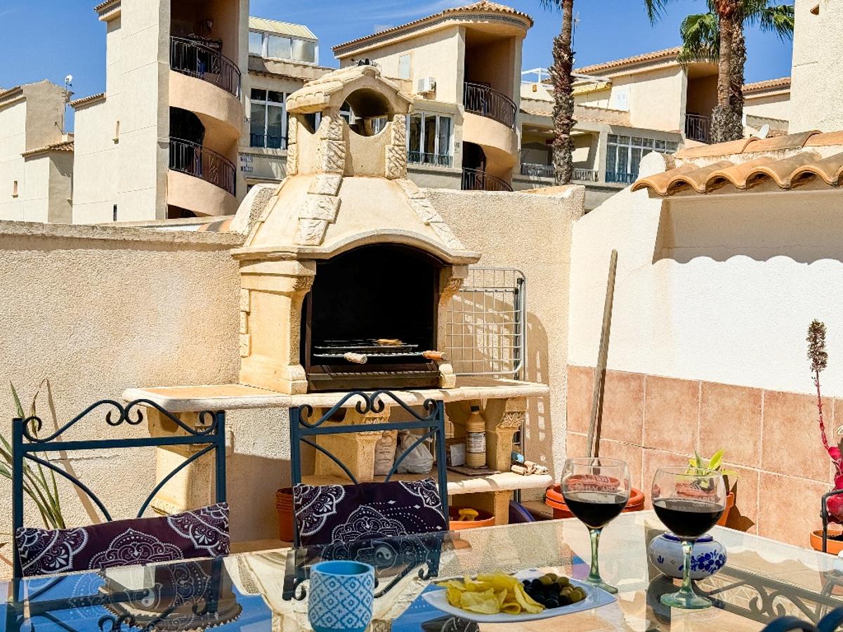 Villa en Punta Prima, Alicante, España 4 dormitorios, 193 m2 No. 99810