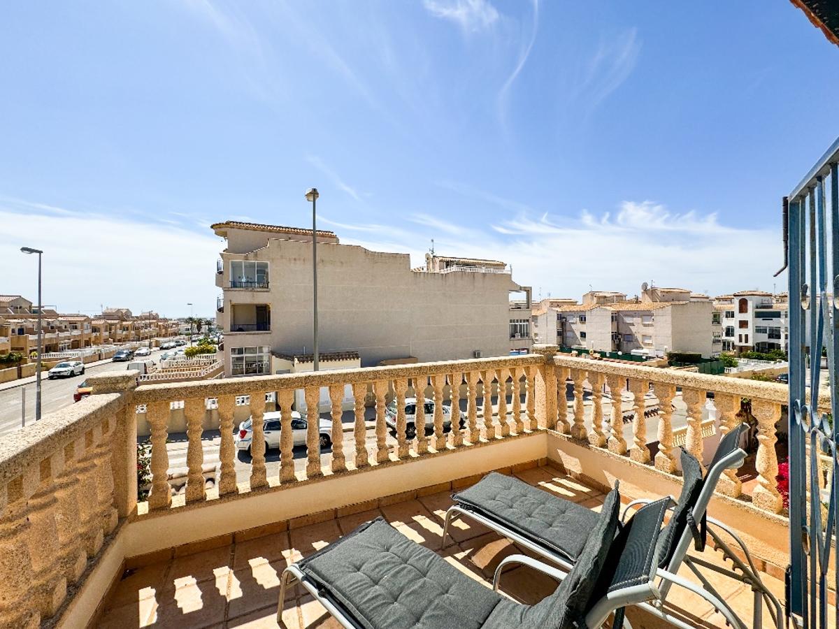 Villa en Punta Prima, Alicante, España 4 dormitorios, 193 m2 No. 99810