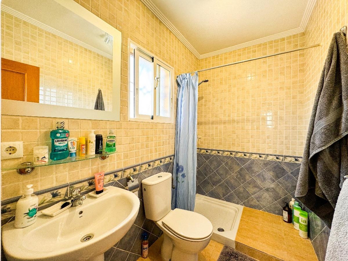 Villa en Punta Prima, Alicante, España 4 dormitorios, 193 m2 No. 99810