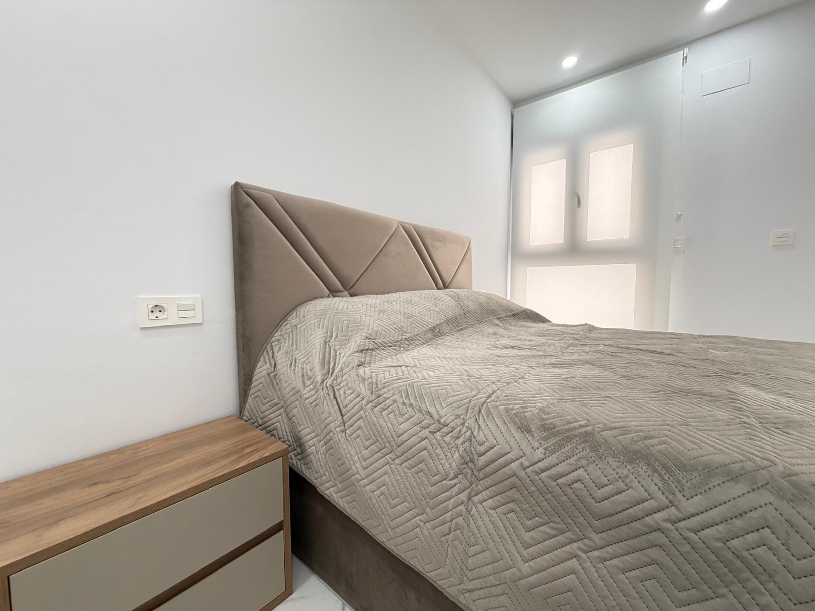 Appartamento a Torrevieja, Alicante, Spagna 2 camere da letto, 105 mq. N° 165883