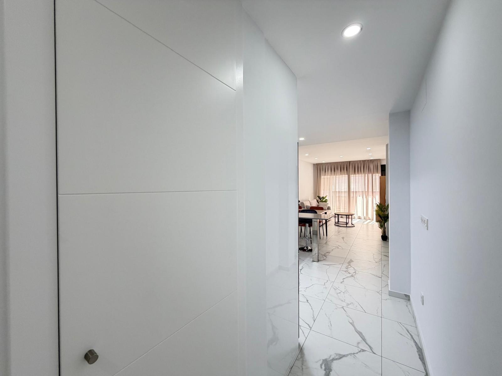 Appartamento a Torrevieja, Alicante, Spagna 2 camere da letto, 105 mq. N° 165883