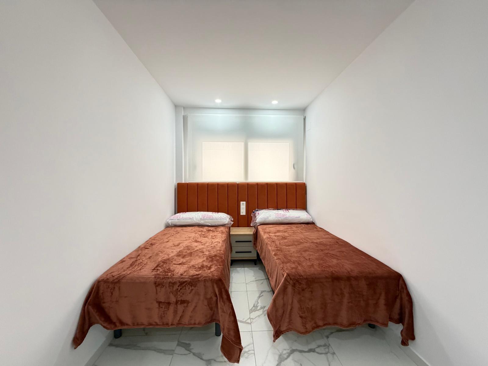 Appartamento a Torrevieja, Alicante, Spagna 2 camere da letto, 105 mq. N° 165883