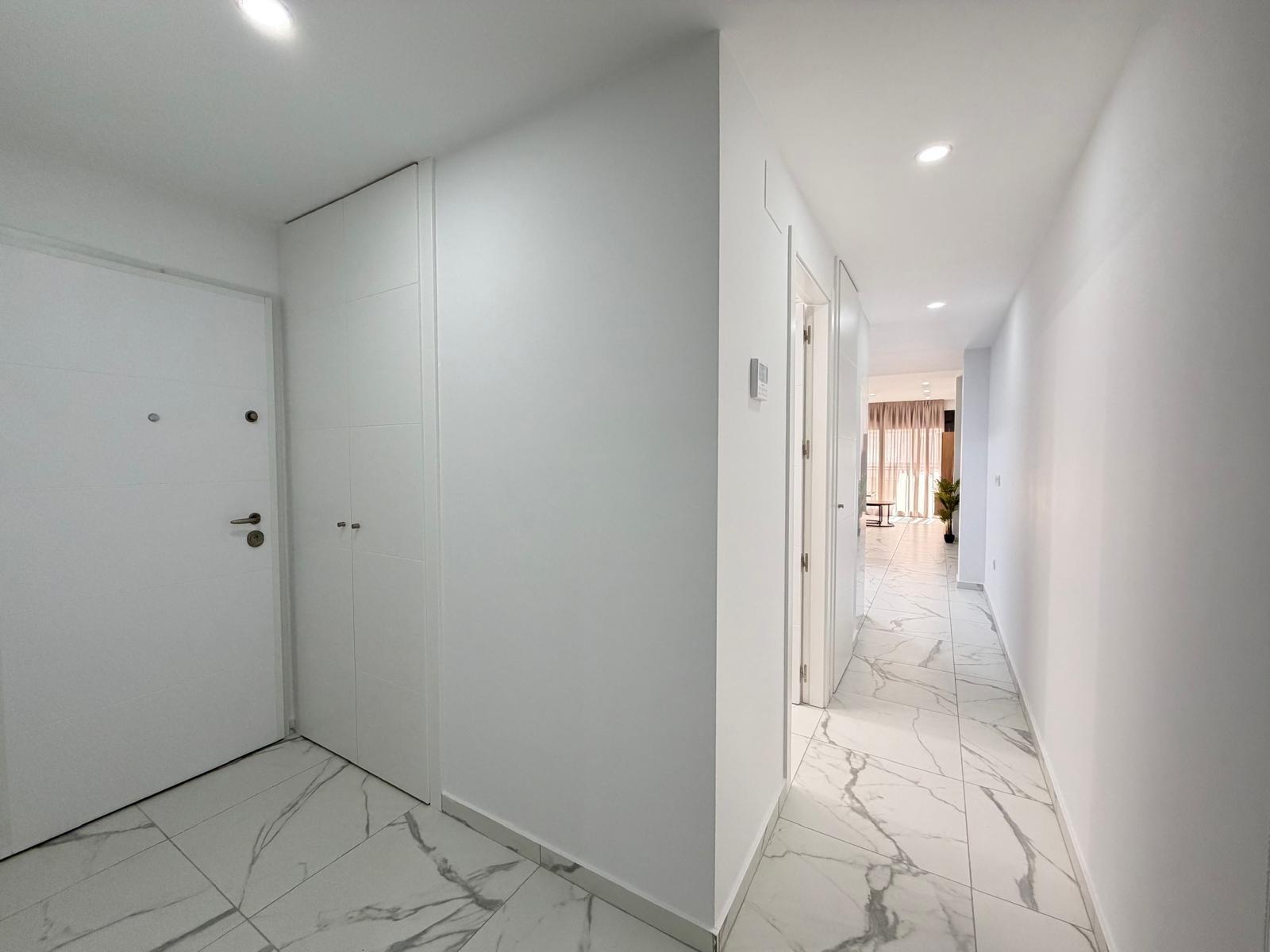 Appartamento a Torrevieja, Alicante, Spagna 2 camere da letto, 105 mq. N° 165883