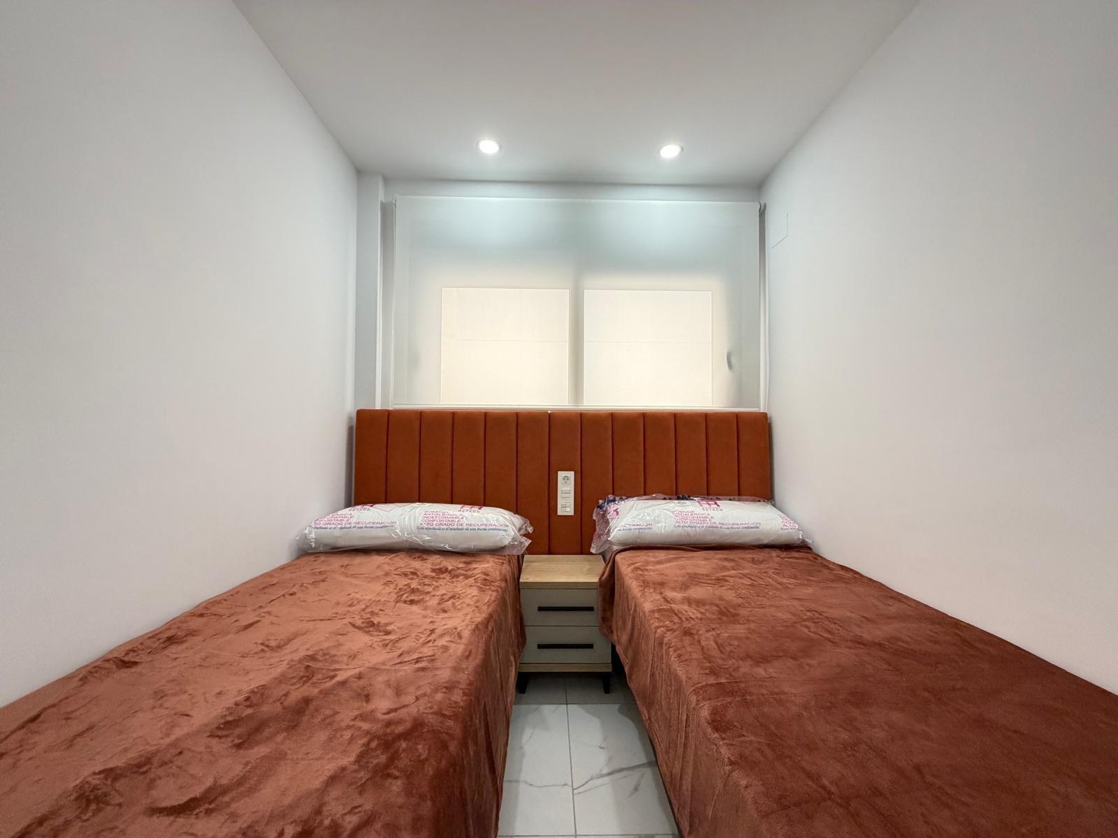 Appartamento a Torrevieja, Alicante, Spagna 2 camere da letto, 105 mq. N° 165883