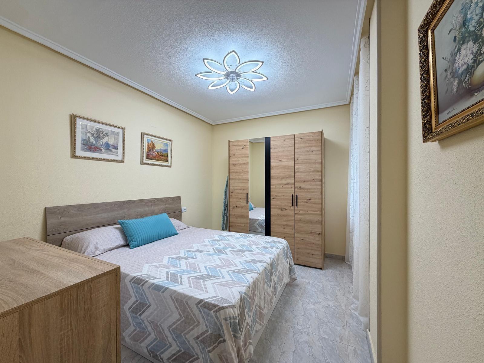 Apartamento en Torrevieja, Alicante, España 3 dormitorios, 107 m2 No. 165877