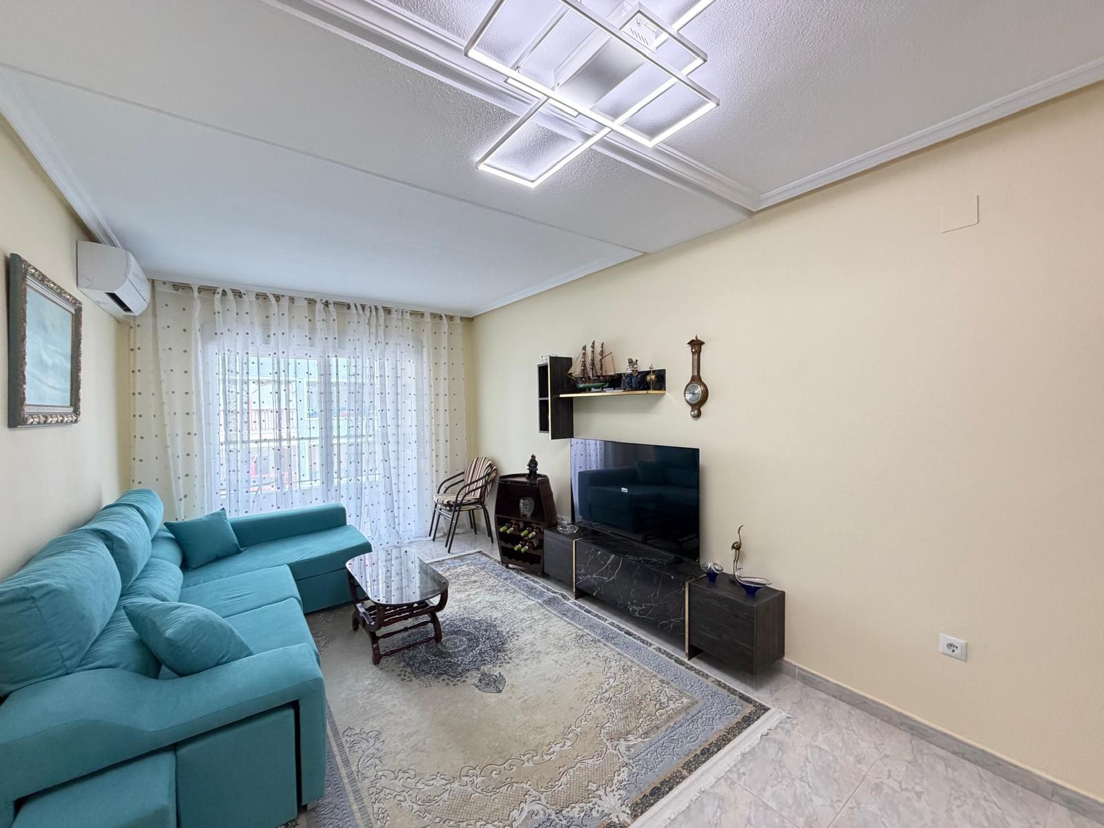 Apartamento en Torrevieja, Alicante, España 3 dormitorios, 107 m2 No. 165877