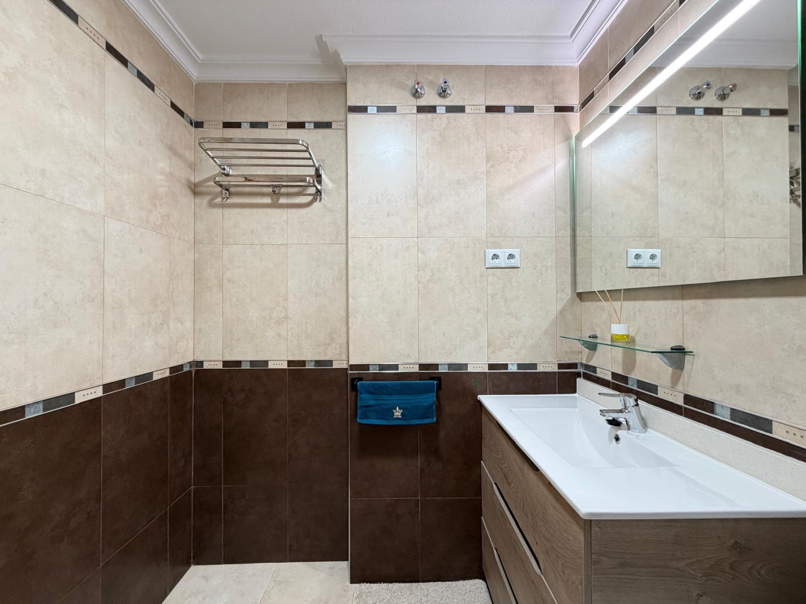 Apartamento en Torrevieja, Alicante, España 3 dormitorios, 107 m2 No. 165877