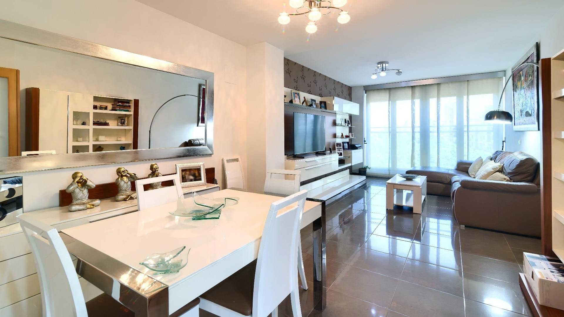 Appartamento a Valencia, Spagna 4 camere da letto, 145 mq. N° 133313