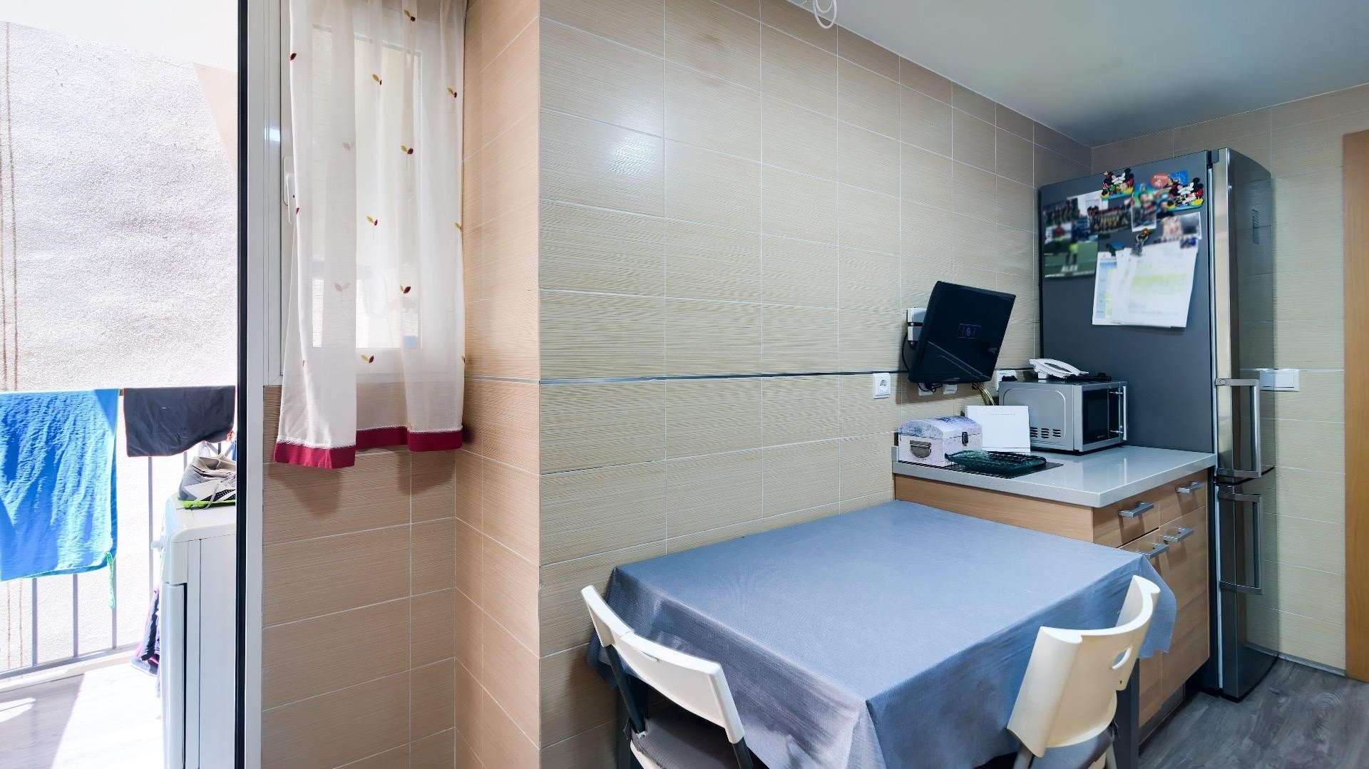 Appartamento a Valencia, Spagna 4 camere da letto, 145 mq. N° 133313