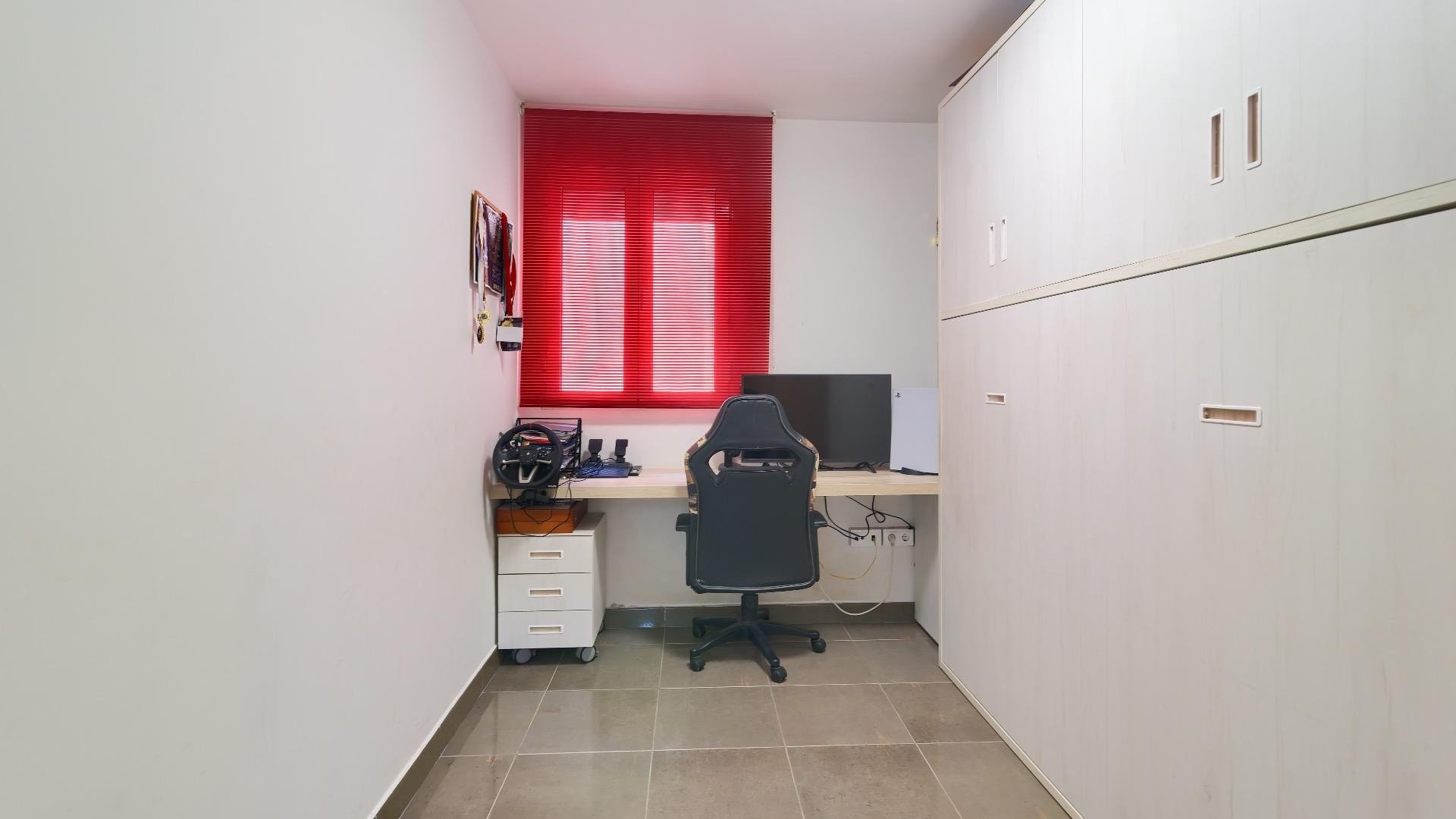 Appartamento a Valencia, Spagna 4 camere da letto, 145 mq. N° 133313