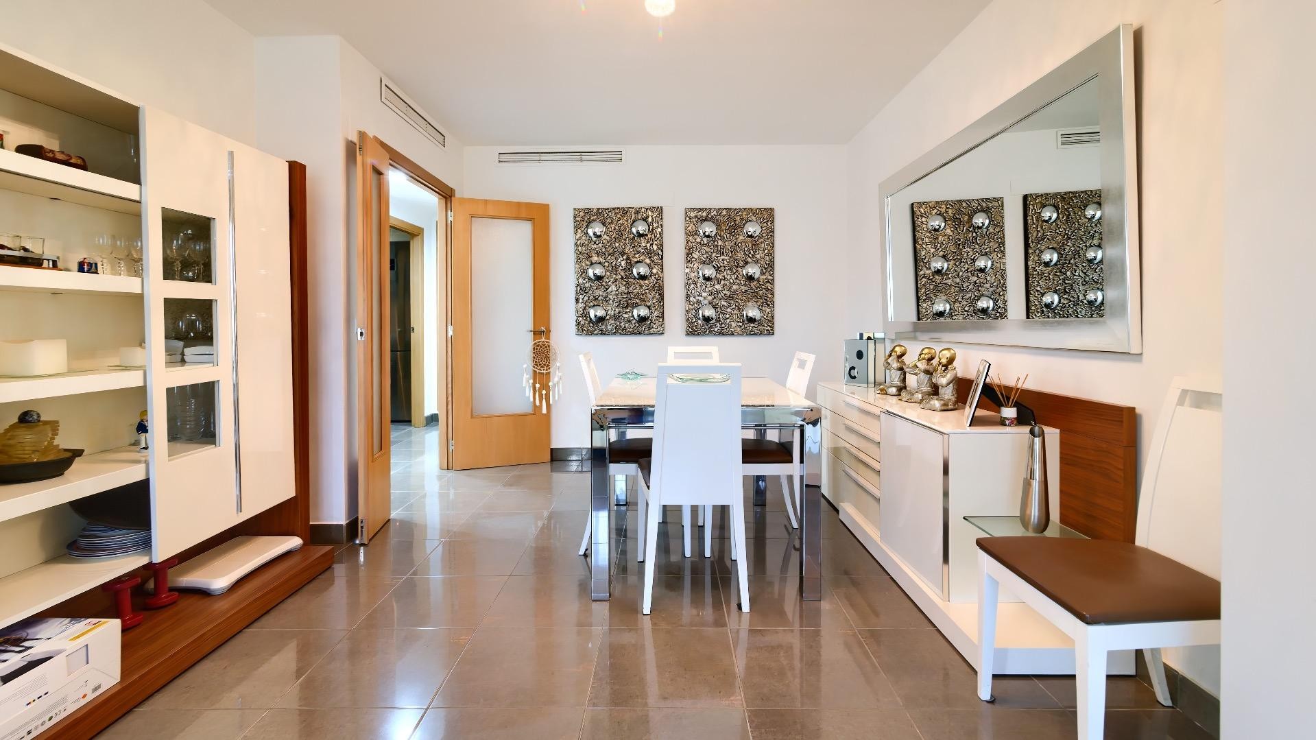 Appartamento a Valencia, Spagna 4 camere da letto, 145 mq. N° 133313