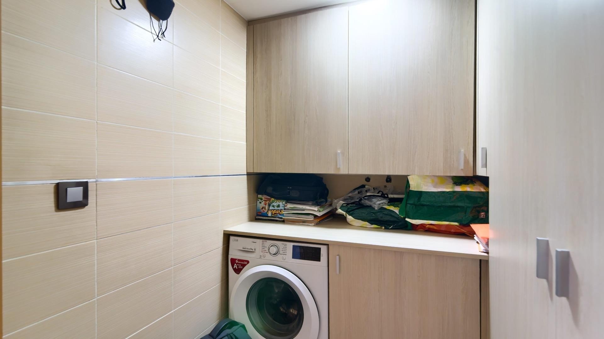 Appartamento a Valencia, Spagna 4 camere da letto, 145 mq. N° 133313