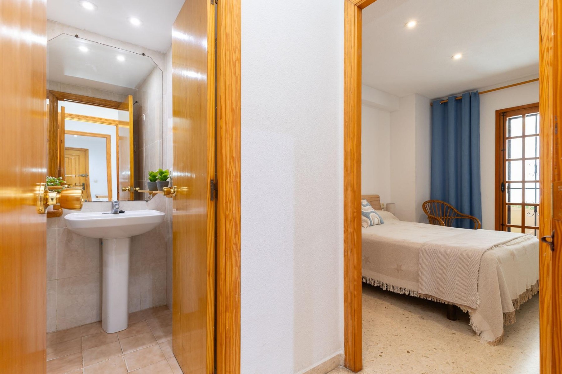Huoneisto Valencia, Espanja 3 makuuhuonetta, 105 m2 No. 133314