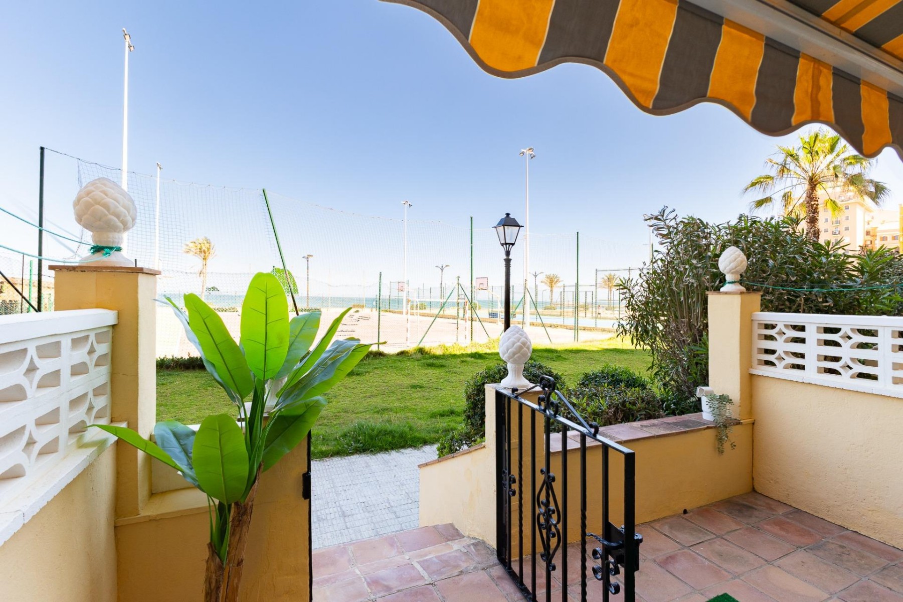 Huoneisto Valencia, Espanja 3 makuuhuonetta, 105 m2 No. 133314