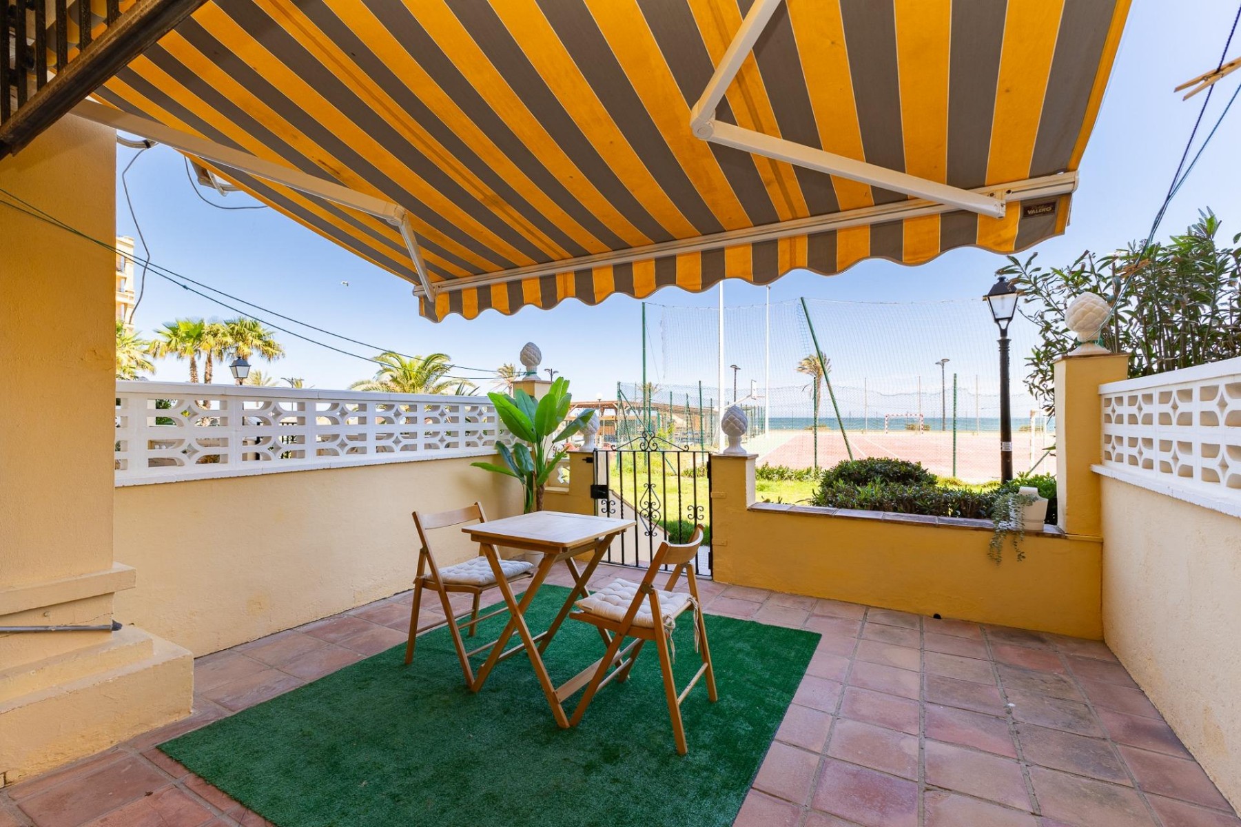 Huoneisto Valencia, Espanja 3 makuuhuonetta, 105 m2 No. 133314