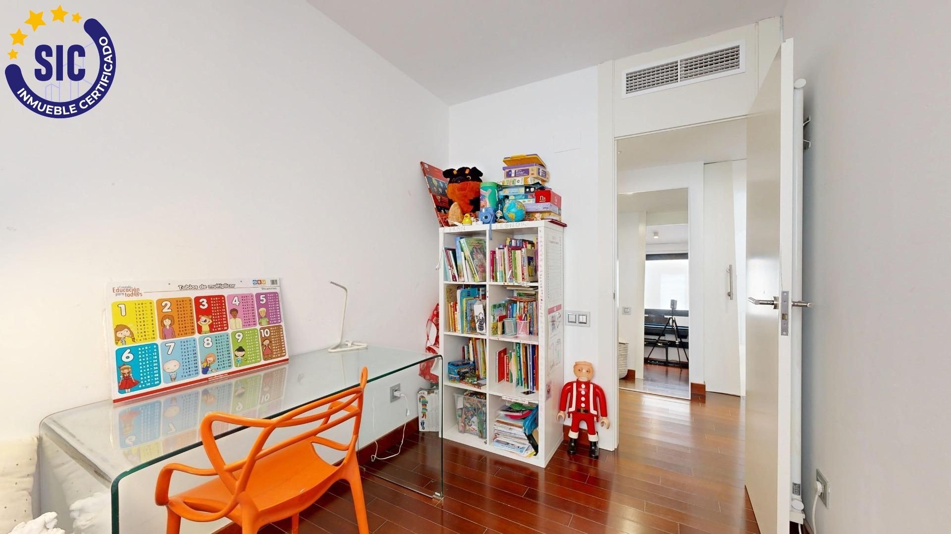 Villa à Valencia, Espagne 3 chambres, 174 m2 No. 133319