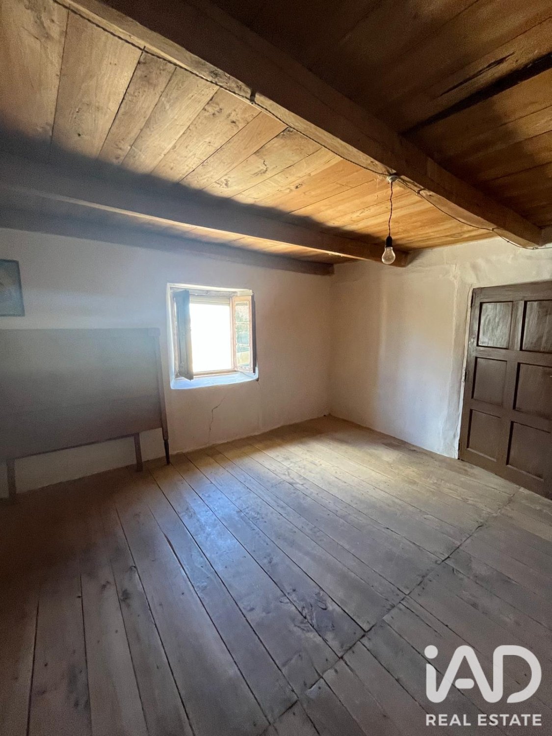 Huvila Cabreros Del Rio, Leon, Espanja 5 makuuhuonetta, 232 m2 No. 195742