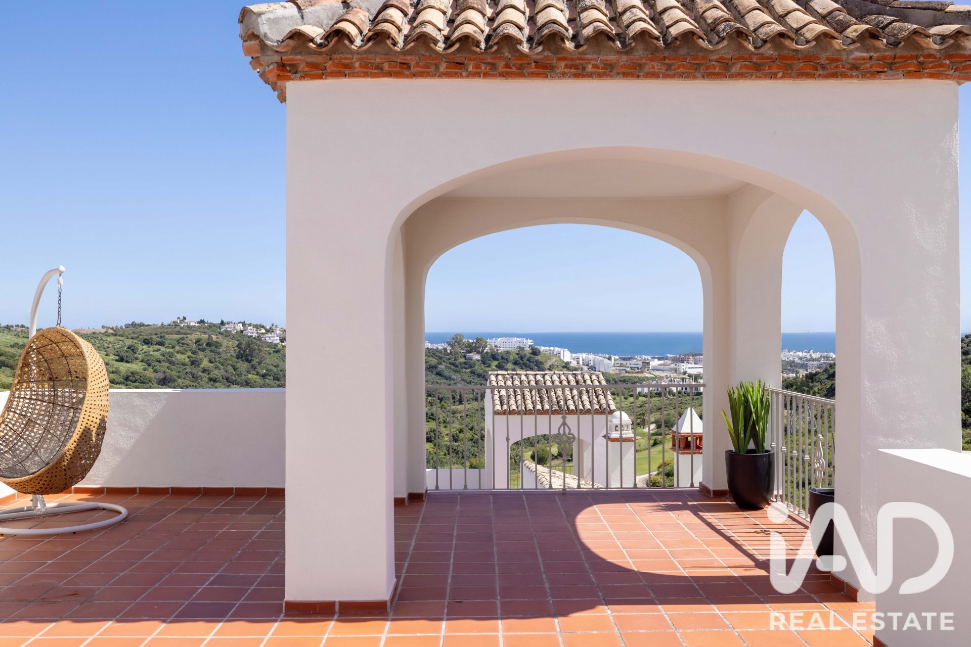 Kaupunkipientalo Estepona, Malaga, Espanja 3 makuuhuonetta, 263.59 m2 No. 195743