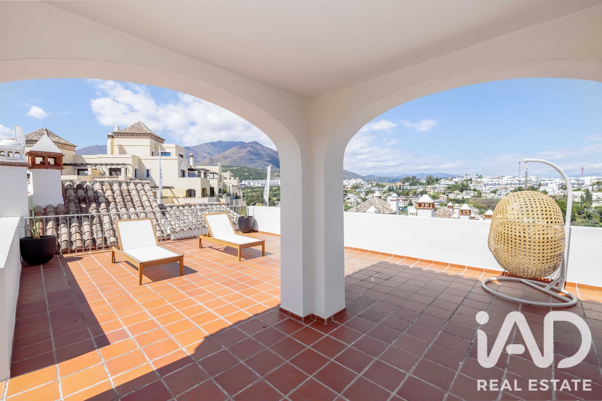 Kaupunkipientalo Estepona, Malaga, Espanja 3 makuuhuonetta, 263.59 m2 No. 195743