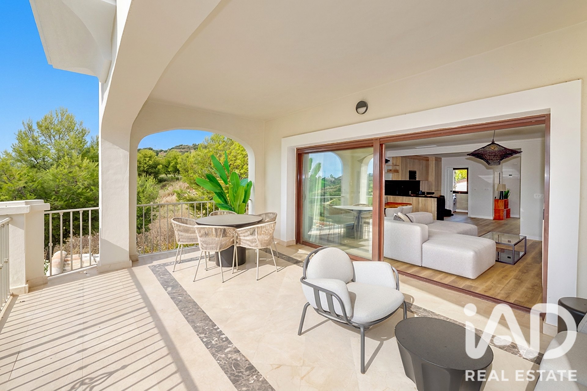 Kaupunkipientalo Estepona, Malaga, Espanja 3 makuuhuonetta, 263.59 m2 No. 195743