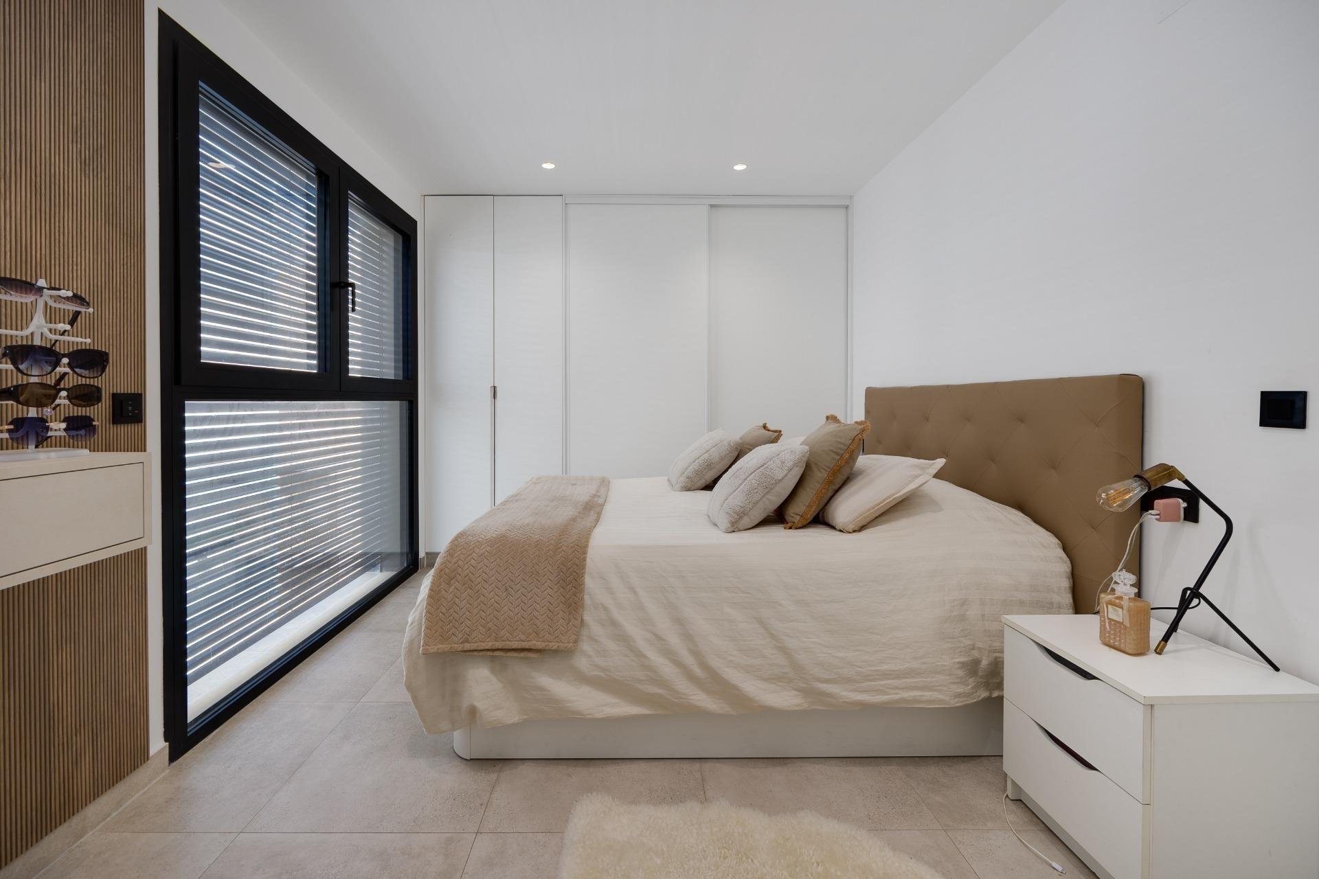 Apartment à Torrevieja, Alicante, Espagne 3 chambres, 91 m2 No. 177788